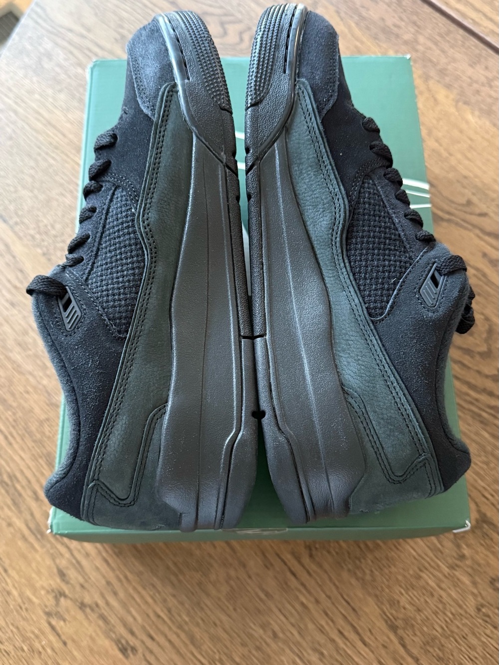 Jordan Flight Court Men's 9.5/Woman’s 11 Triple Black Low-Top Sneakers